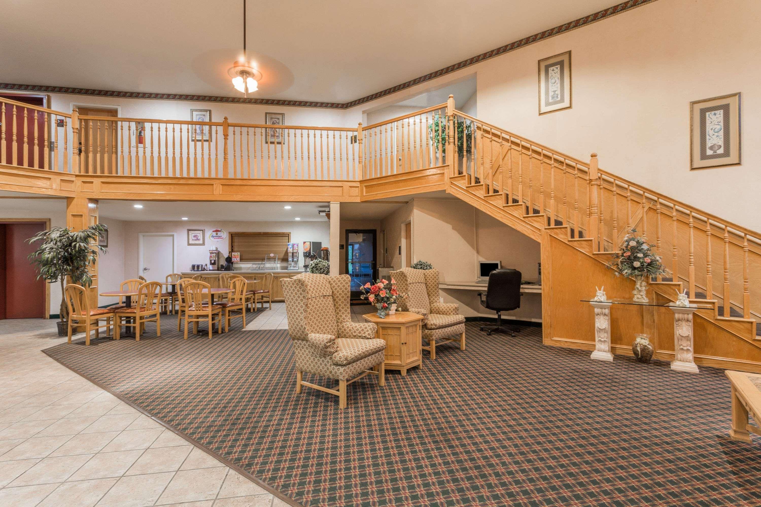 Hotel Super 8 By Wyndham Dickson Extérieur photo