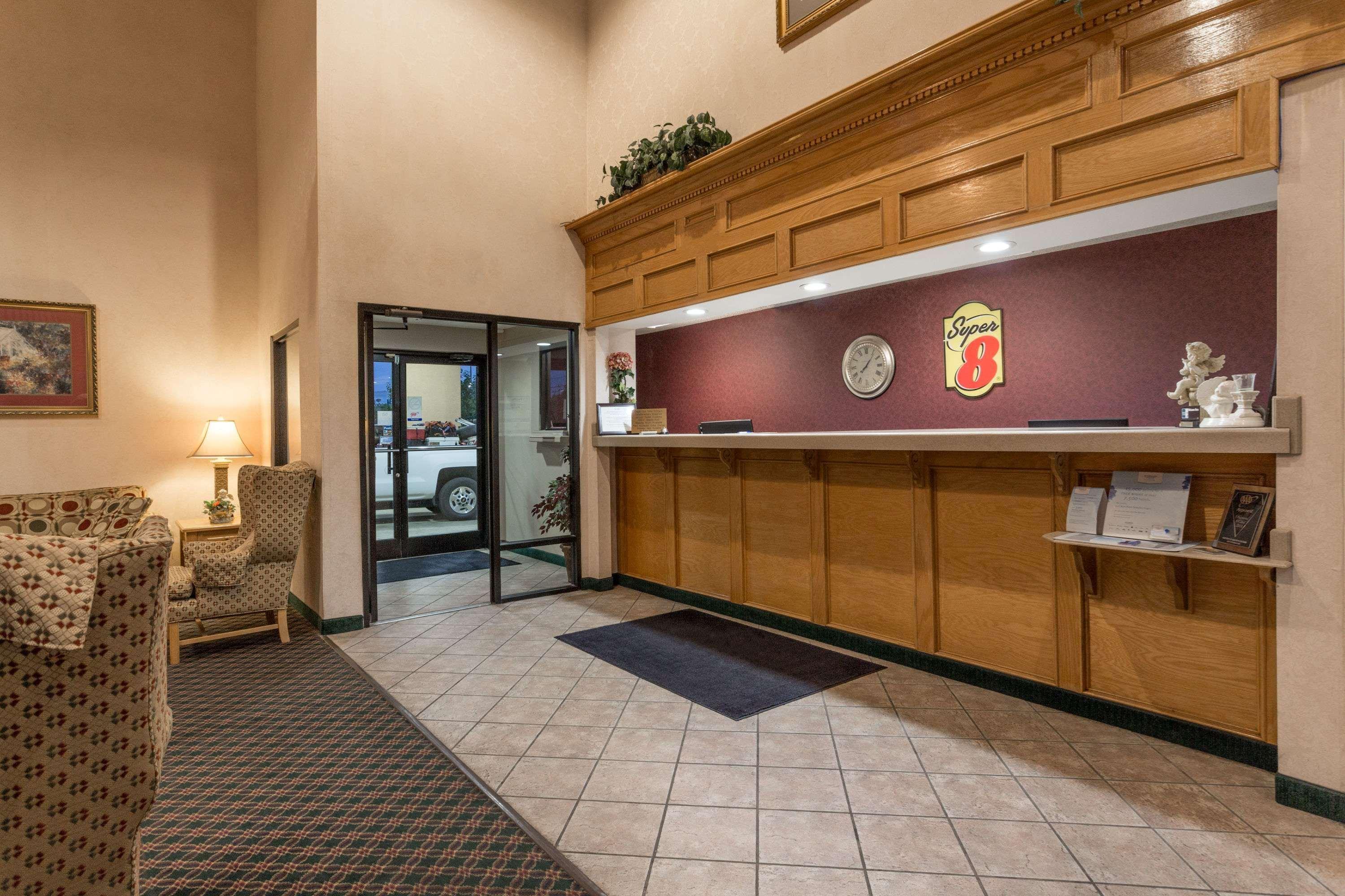 Hotel Super 8 By Wyndham Dickson Extérieur photo