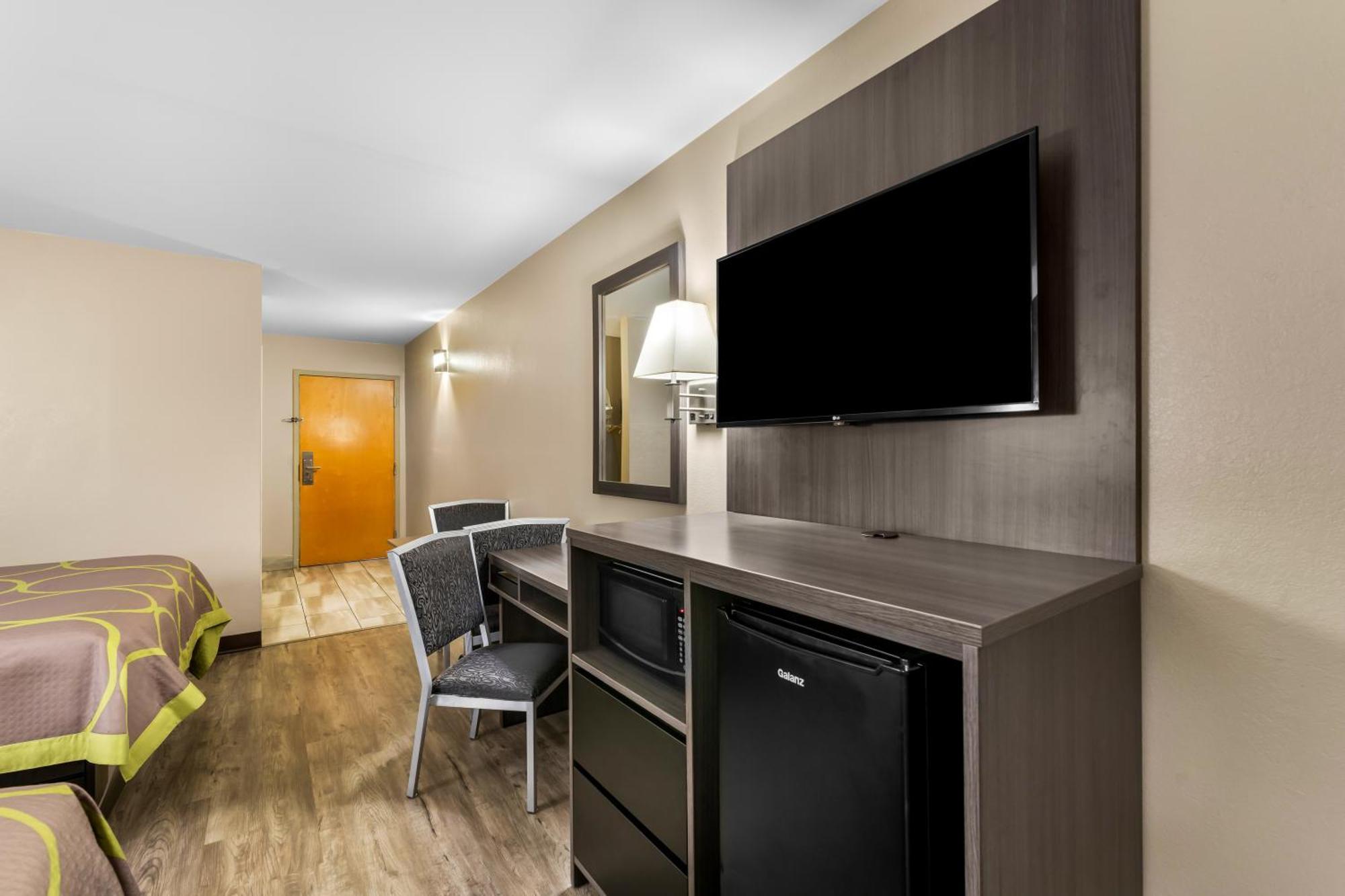 Hotel Super 8 By Wyndham Dickson Extérieur photo