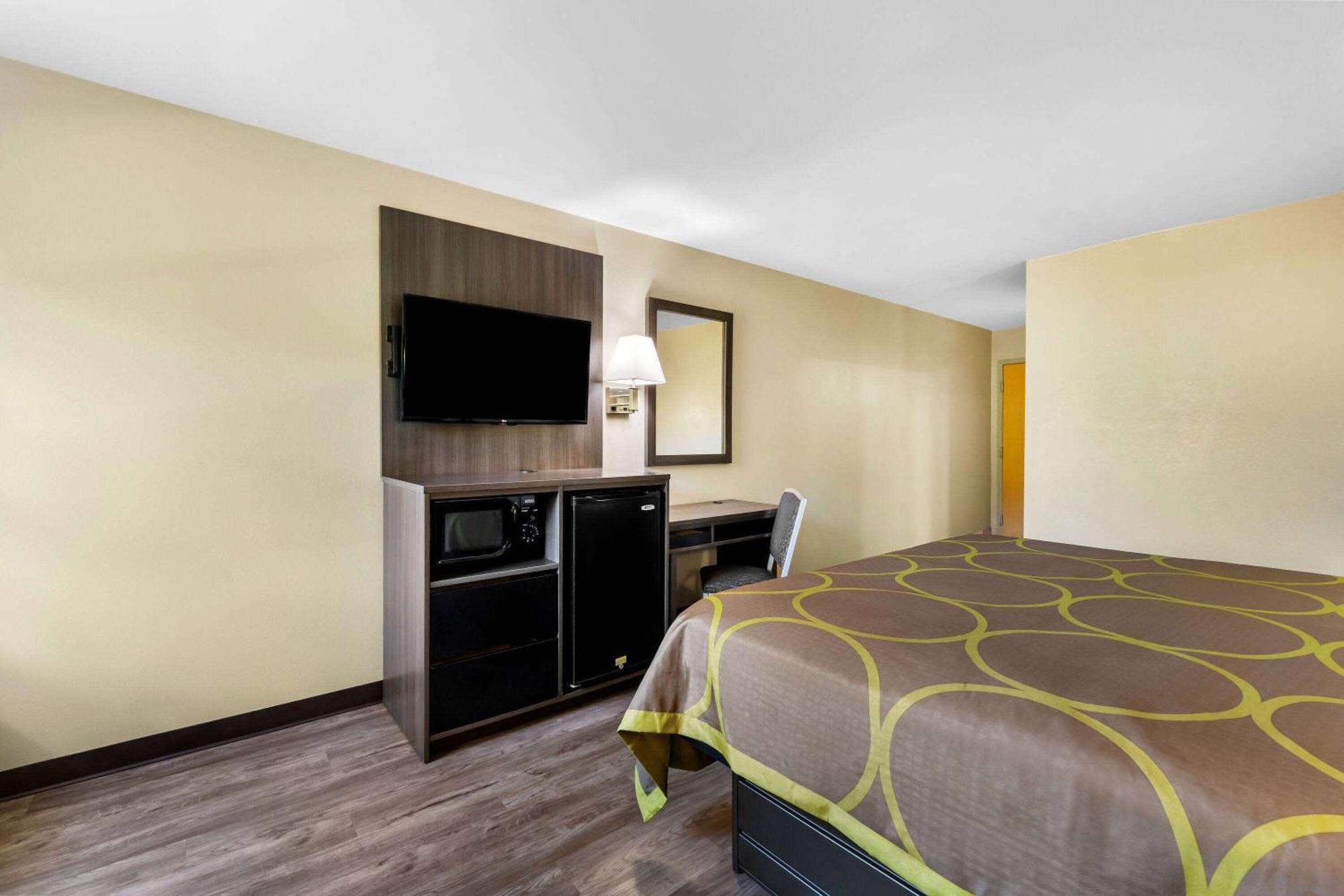 Hotel Super 8 By Wyndham Dickson Extérieur photo
