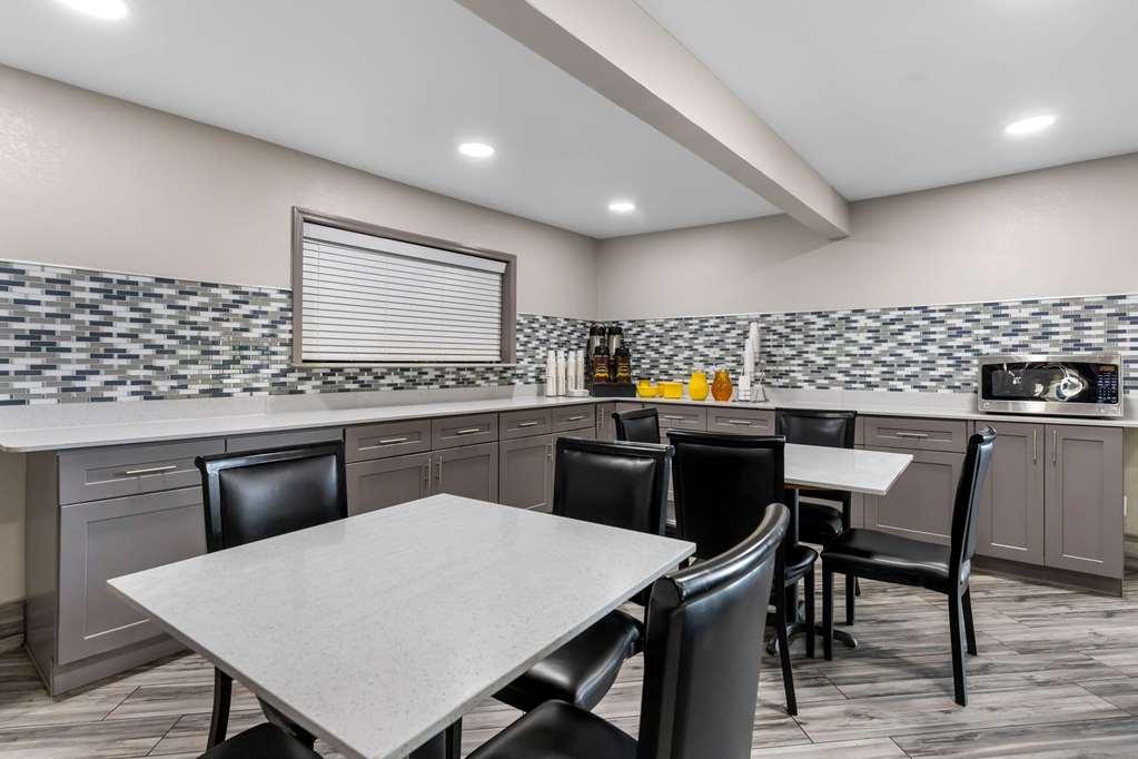 Hotel Super 8 By Wyndham Dickson Restaurant photo